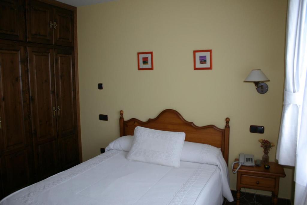 Somonte Otel Quintes Oda fotoğraf