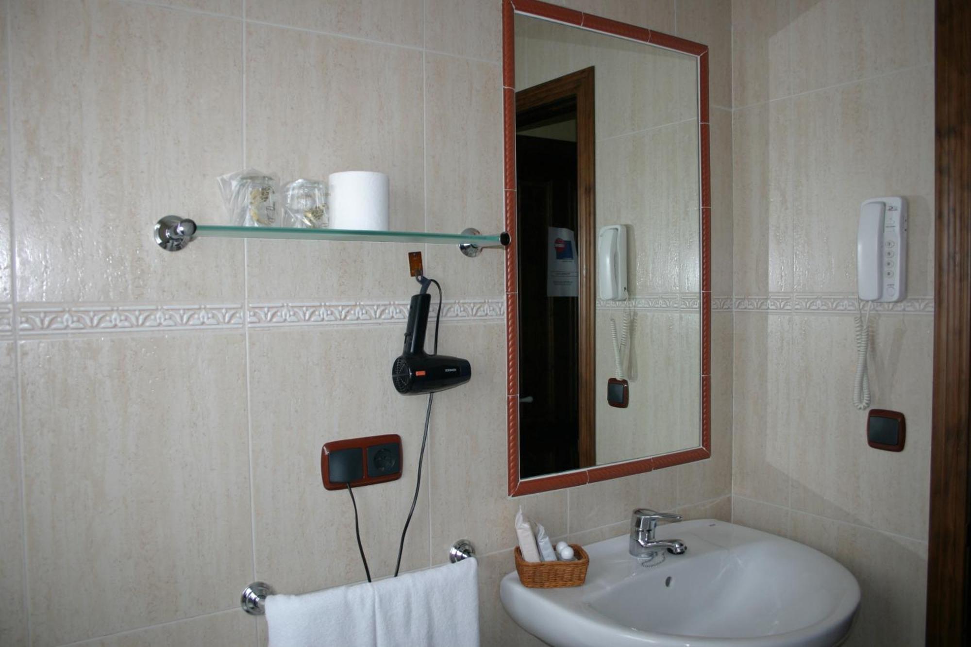 Somonte Otel Quintes Dış mekan fotoğraf